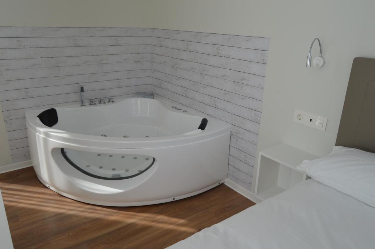 Apartamentos El Beyu Onís Екстериор снимка
